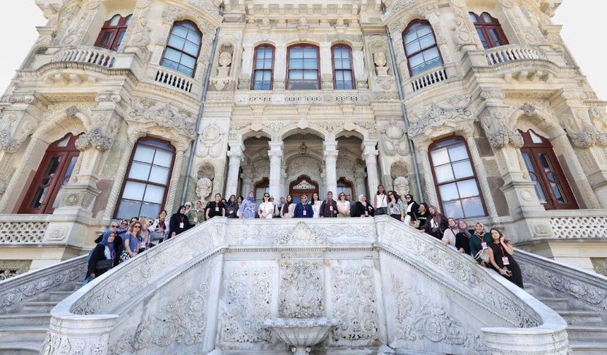 Kadınlar, İstanbul'un tarihi mirasını profesyonel rehberler eşliğinde keşfedecek