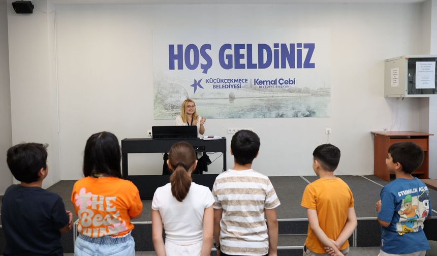 MÜZİK AKADEMİSİ MAHALLE MAHALLE YENİ YETENEKLERİ KEŞFEDİYOR