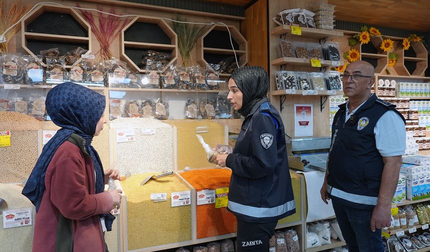 MALTEPE’DE MARKET RAFLARINA SIKI DENETİM