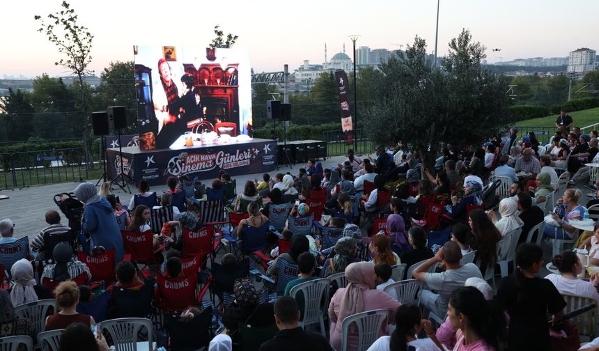 KÜÇÜKÇEKMECE’DE YAZ AKŞAMLARI SİNEMAYLA RENKLENİYOR