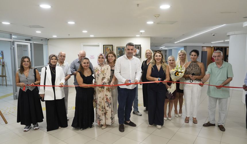 KÂĞIT SANATA DÖNÜŞTÜ: KARTAL’DA RÖLYEF SERGİSİ AÇILDI