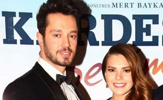 "Bu aşkı en başından beri bilen ilk ve tek kişiyim. Birbirlerine çok yakışıyorlar çok da mutlular.