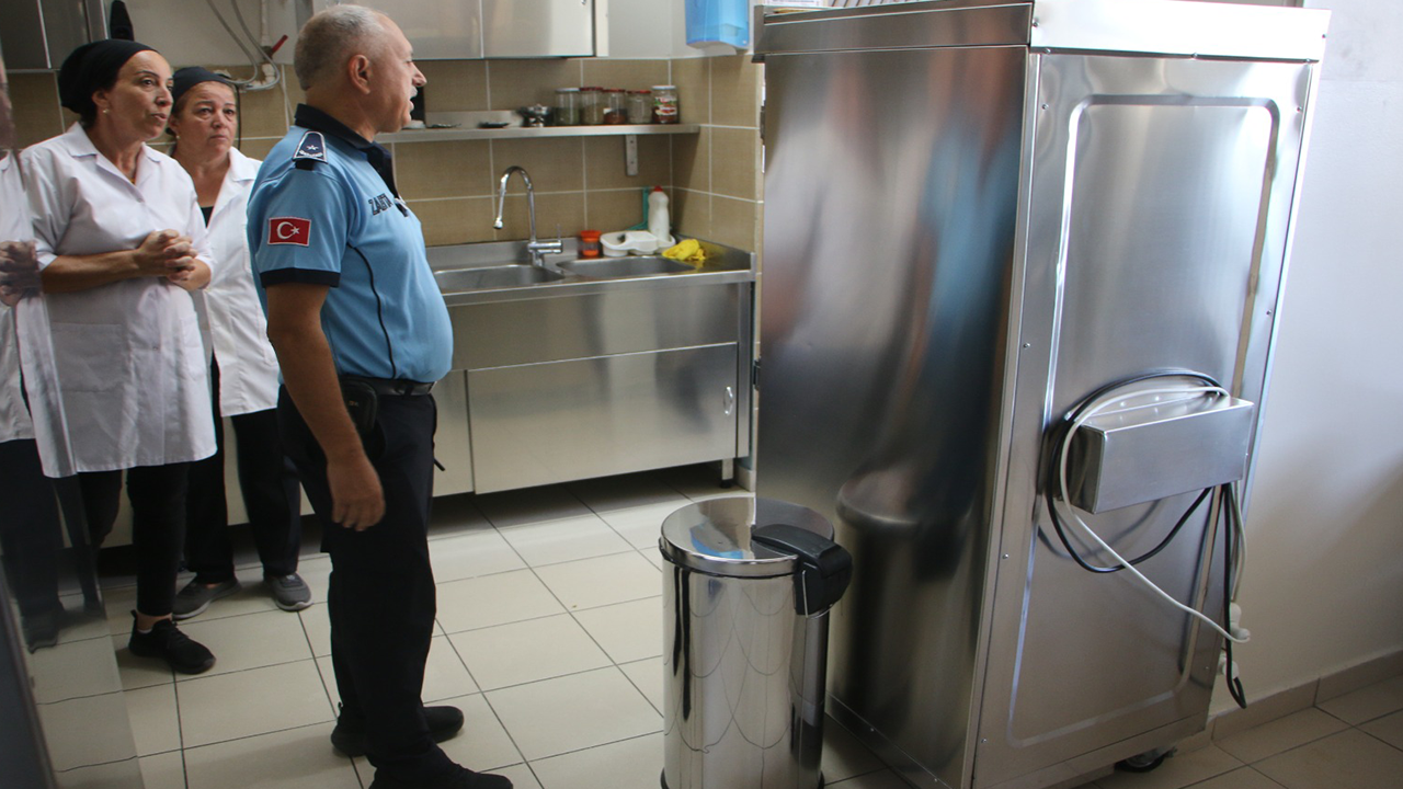 Kartal Belediyesi Okul Kantinlerini Denetliyor