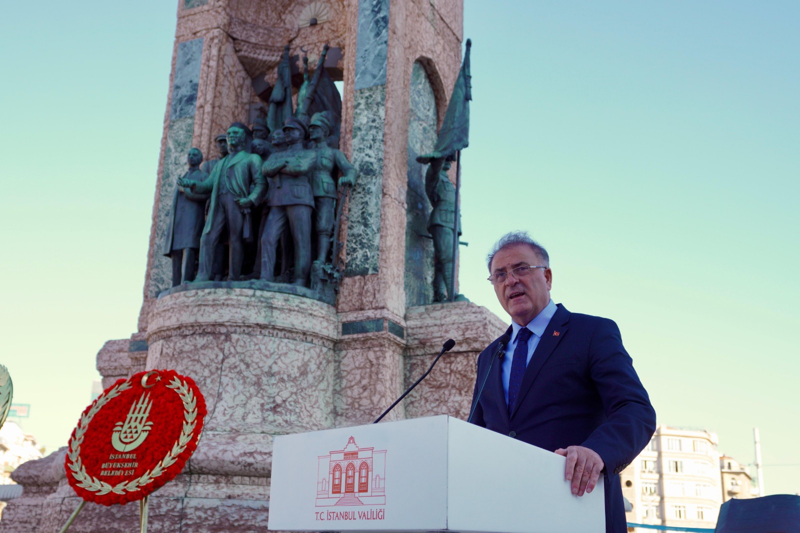 6 Eki̇m İstanbul’un Kurtuluşu’nun 102. Yili Taksi̇m’de Kutlandi (1)