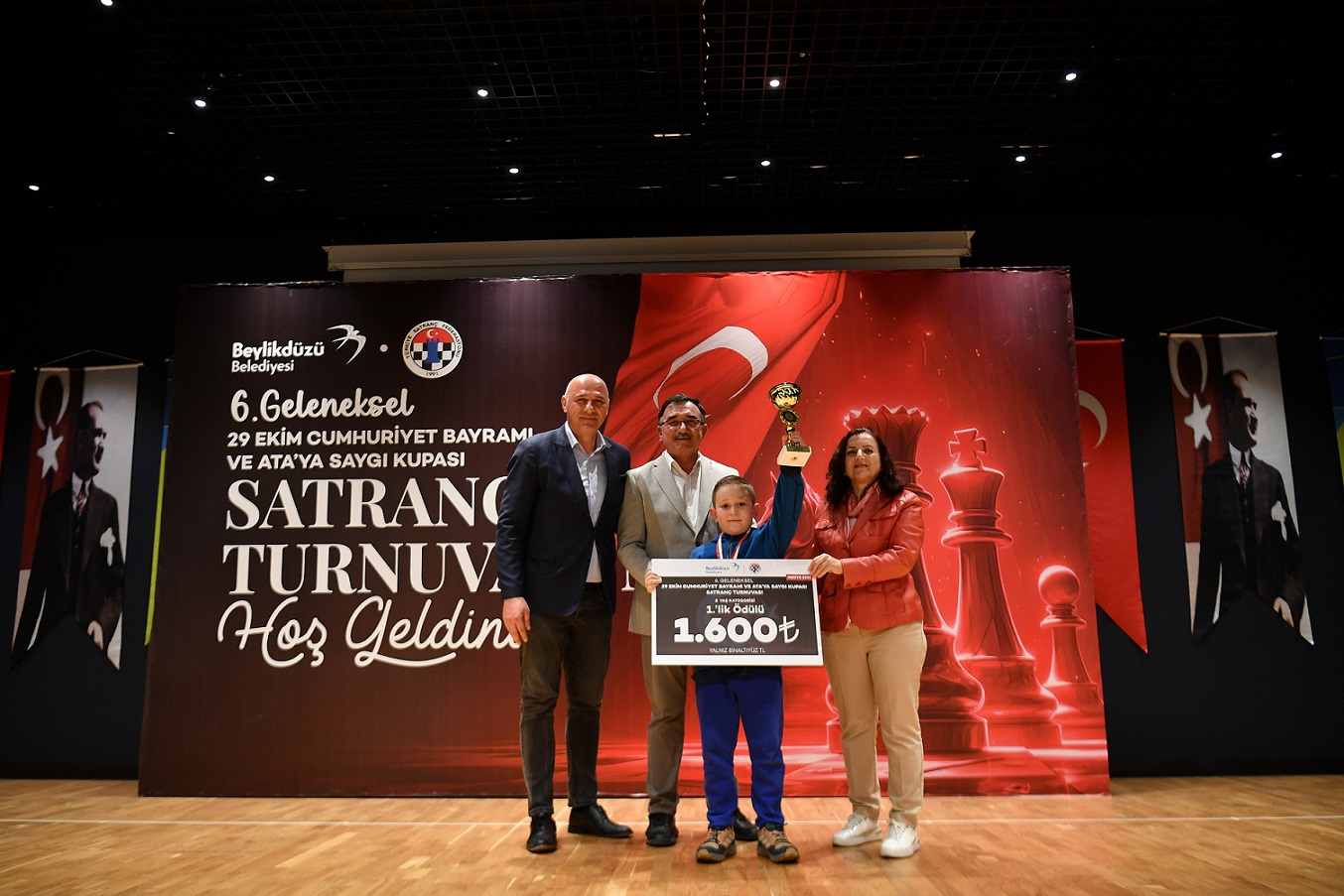 Beyli̇kdüzü’nde 29 Eki̇m’e Özel Satranç Turnuvasi (1)