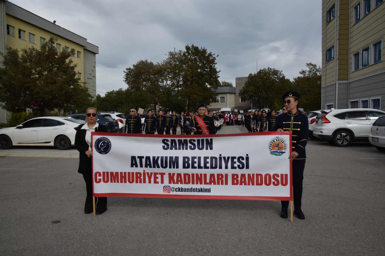 Cumhuri̇yet Kadinlari Bandosu (2)