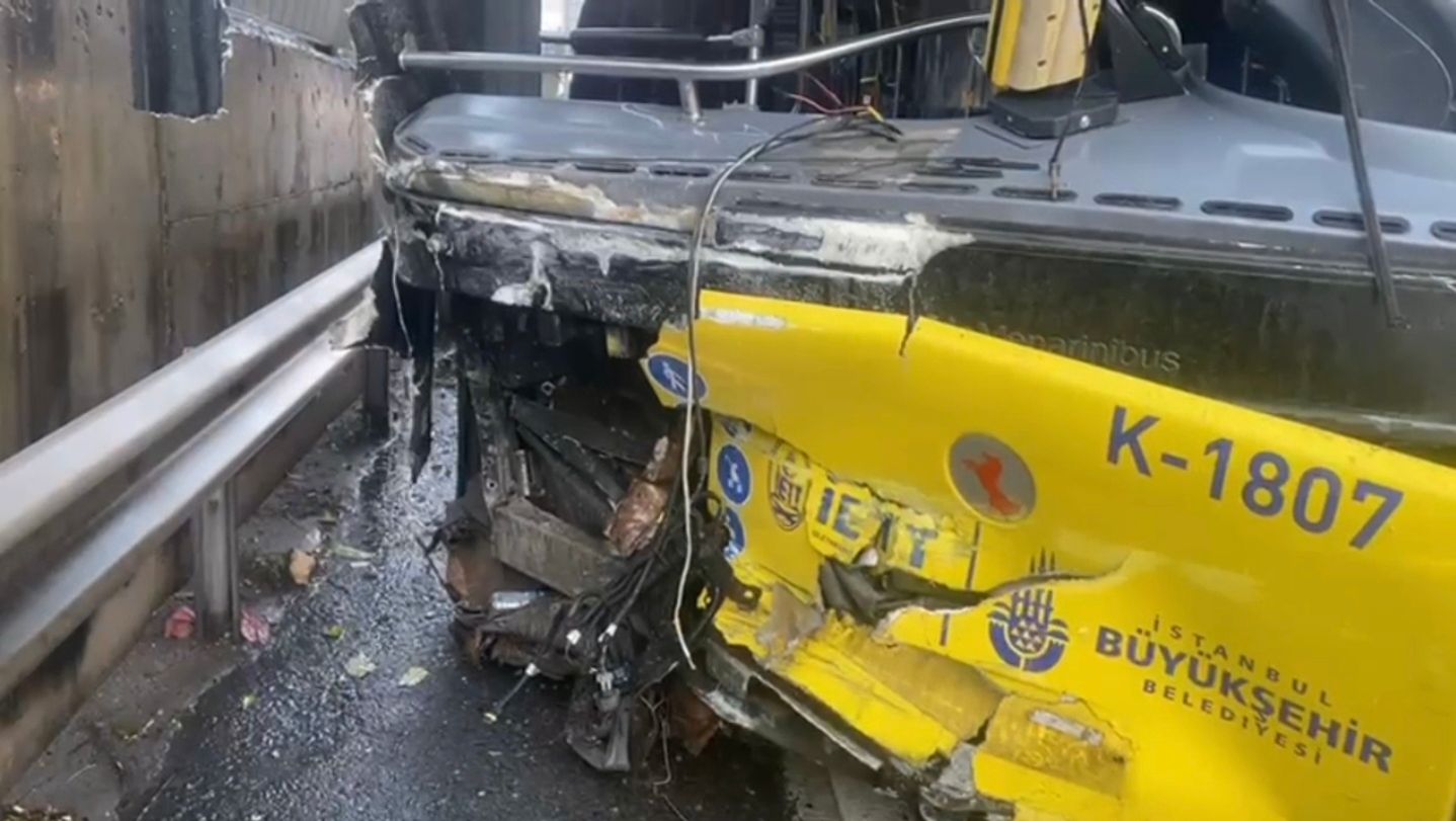 Istanbul Kadikoyde Iett Otobusu Kaza 980569 291227