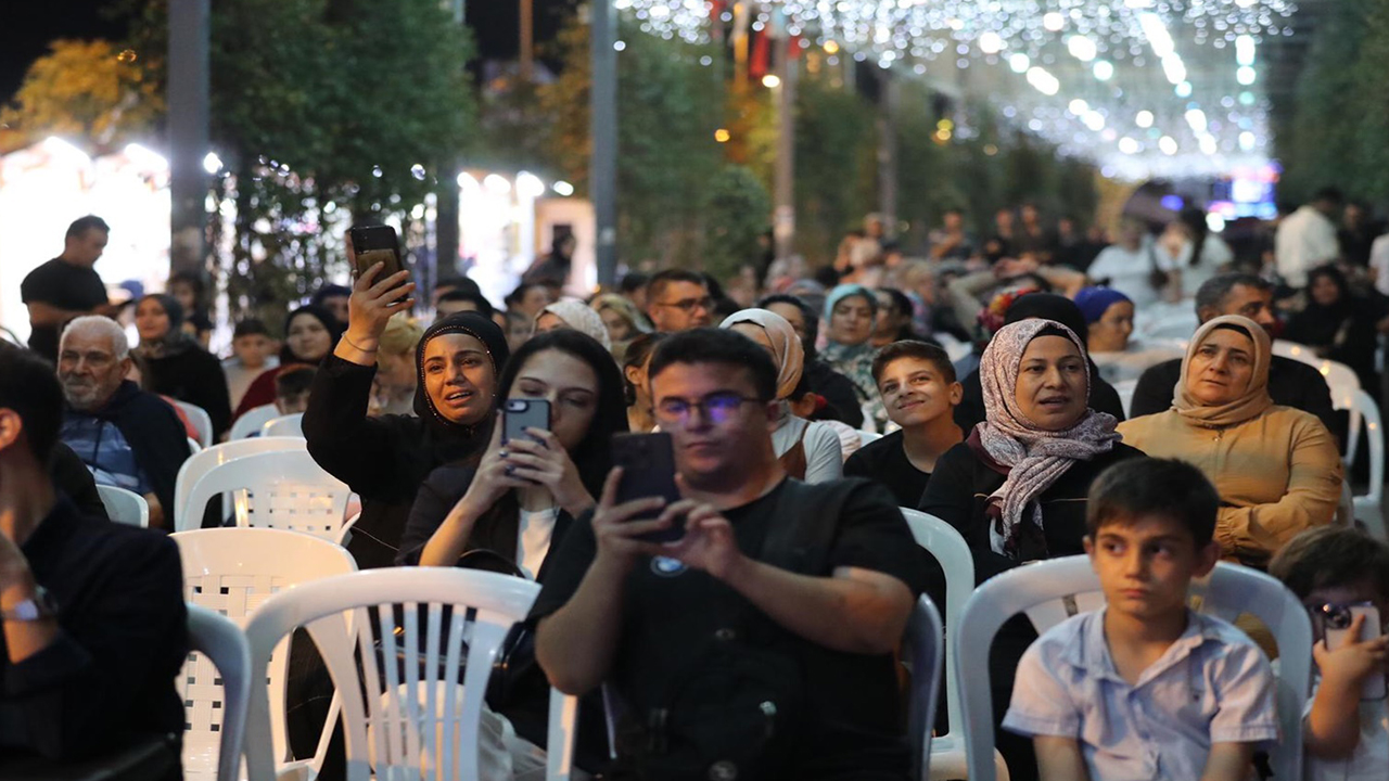 Sahne Senin Etkinliği