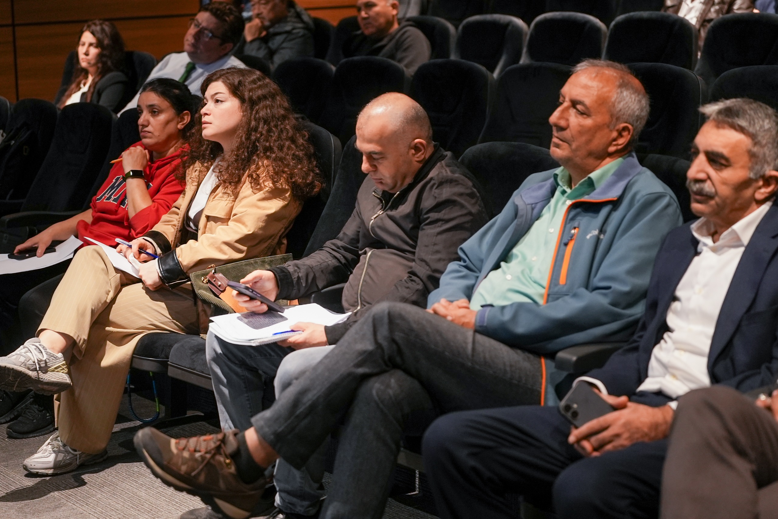 5C53B974 B8E8 437E B5Fc Ba0D98C06A18