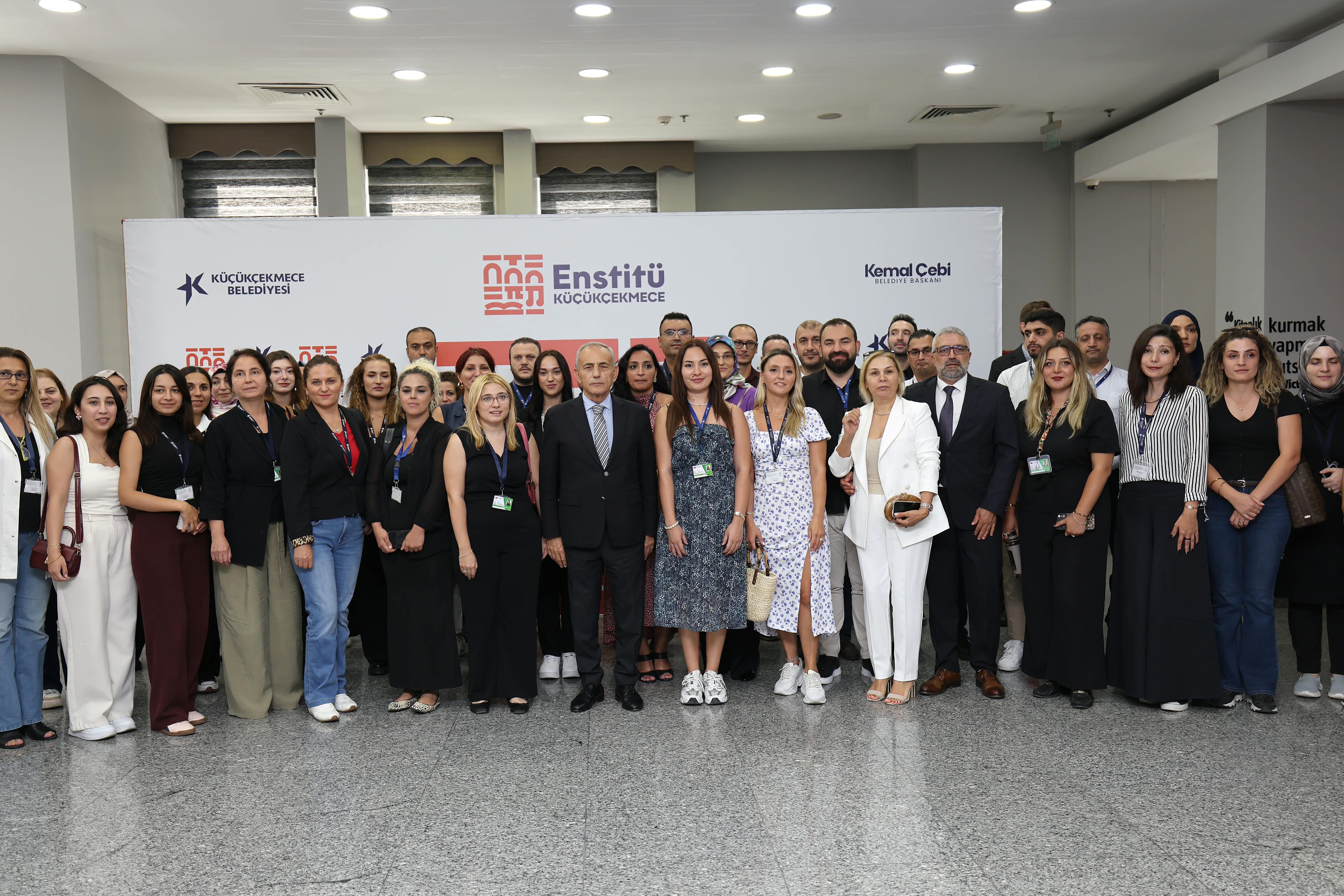 KÜÇÜKÇEKMECE’DE EĞİTİMDE YENİ DÖNEM: HEDEF 19 BİN 500 ÖĞRENCİ